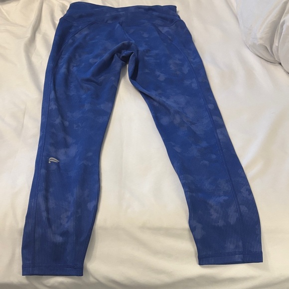 Fabletics Women's Blue Patterned Leggings - Picture 3 of 5